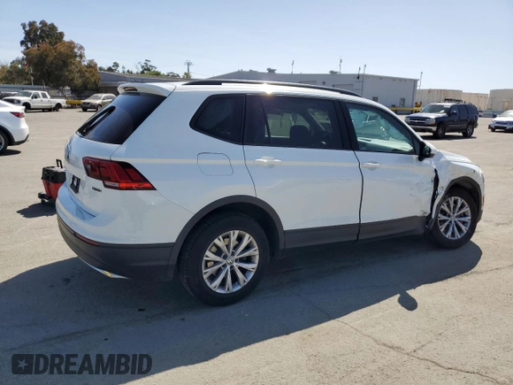 2019 Volkswagen Tiguan S z VIN 3VV0B7AX0KM200859, wystawiony jako Copart lot #53995675 z przebiegiem 71 737 mil mil oraz Szkoda całkowita • Salvage title. Historia ofert i sprzedaży dostępna na DreamBid. Obrazek 3.