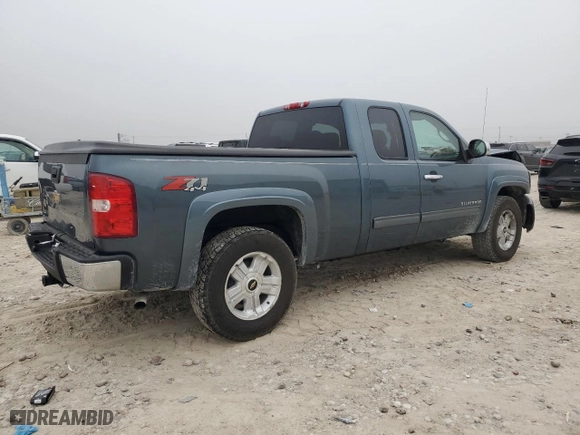 2010 Chevrolet Silverado 1500 LT with VIN 1GCSKSE37AZ134728, listed as a Copart auction lot 44437015 with 85,490 mi miles and Salvage Title. Bid and sale history available at carsss.com. Image 3.