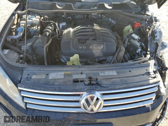 2016 Volkswagen Touareg Sport with VIN WVGEF9BP9GD010964, listed as a Copart auction lot 85800844 with 157,563 mi miles and Salvage Title. Bid and sale history available at DreamBid. Image 13.