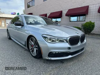 2017 BMW 7 Series ALPINA B7 xDrive z VIN WBA7F2C5XHG422275, wystawiony jako Copart lot #58860745 z przebiegiem 78 093 mil mil oraz Szkody całkowita. Historia ofert i sprzedaży dostępna na DreamBid. Obrazek 1.