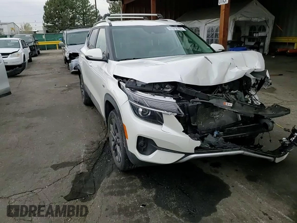 2023 Kia Seltos S z VIN KNDEUCAAXP7401608, wystawiony jako Copart lot #51312105 z przebiegiem 31 249 mil mil oraz Szkoda całkowita • Salvage title. Historia ofert i sprzedaży dostępna na DreamBid. Obrazek 10.