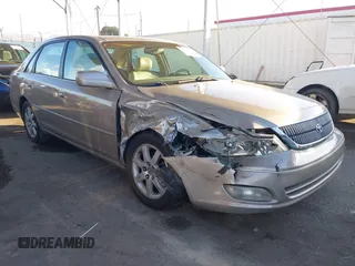2002 Toyota Avalon XL with VIN 4T1BF28B62U259253, listed as a IAAI auction lot 41673811 with 131,739 mi miles. Bid and sale history available at carsss.com. Image 1.