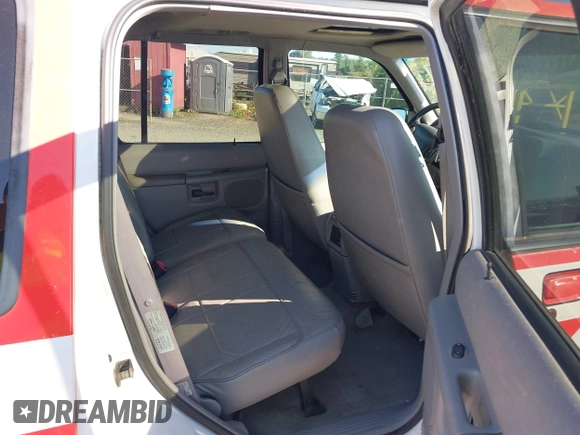 1998 Ford Explorer XL z VIN 1FMZU34E7WZB09834, wystawiony jako IAAI lot #42661901 z przebiegiem 151 236 mil mil oraz . Historia ofert i sprzedaży dostępna na DreamBid. Obrazek 8.