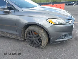 2013 Ford Fusion SE with VIN 3FA6P0HR9DR153612, listed as a IAAI auction lot 41949853 with 117,060 mi miles. Bid and sale history available at carsss.com. Image 6.
