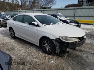 2016 Chrysler 200 Limited with VIN 1C3CCCAB3GN152586, listed as a Copart auction lot 43789435 with 139,915 mi miles and Salvage Title. Bid and sale history available at DreamBid. Image 4.