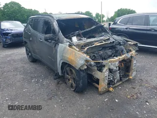 2018 Jeep Compass Altitude with VIN 3C4NJDBB3JT145918, listed as a IAAI auction lot 42206717 with Not Provided miles and . Bid and sale history available at carsss.com. Image 1.
