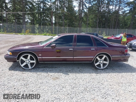 1994 Chevrolet Caprice LS z VIN 1G1BN52P2RR130218, wystawiony jako IAAI lot #42222080 z przebiegiem Nie podano mil oraz . Historia ofert i sprzedaży dostępna na DreamBid. Obrazek 15.