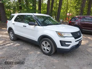 2017 Ford Police Interceptor Utility z VIN 1FM5K8AR9HGE14954, wystawiony jako IAAI lot #42416413 z przebiegiem 98 844 mil mil oraz . Historia ofert i sprzedaży dostępna na DreamBid. Obrazek 1.