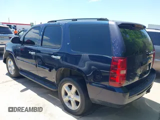2007 Chevrolet Tahoe LT z VIN 1GNFC13J87R199940, wystawiony jako IAAI lot #42110497 z przebiegiem Nie podano mil oraz . Historia ofert i sprzedaży dostępna na DreamBid. Obrazek 3.