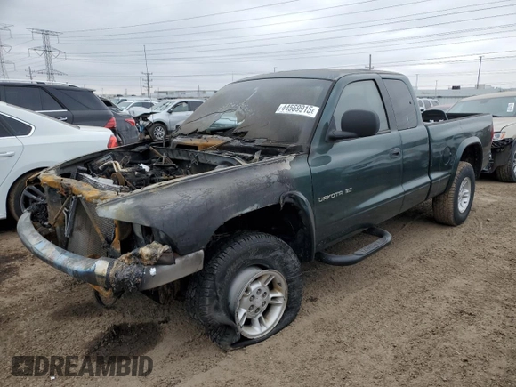 1998 Dodge Dakota SLT with VIN 1B7GG22Y0WS663798, listed as a Copart auction lot 44569915 with 0 mi miles and Salvage Title. Bid and sale history available at carsss.com. Image 1.