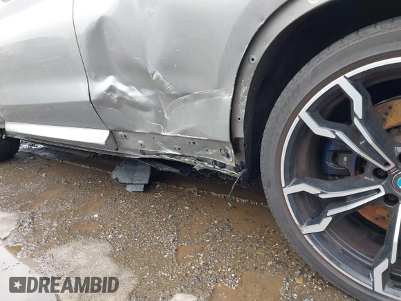2020 BMW X3 M z VIN 5YMTS0C02L9B29984, wystawiony jako IAAI lot #41655102 z przebiegiem 38 878 mil mil oraz . Historia ofert i sprzedaży dostępna na DreamBid. Obrazek 12.