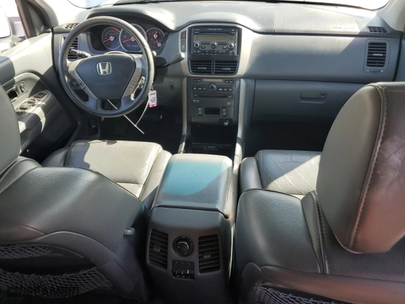 2006 Honda Pilot EX-L with RES with VIN 5FNYF28686B051729, listed as a Copart auction lot 52013915 with 155,598 mi miles and Salvage Title. Bid and sale history available at carsss.com. Image 8.