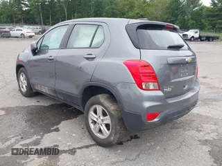 2020 Chevrolet Trax LS z VIN 3GNCJNSBXLL272365, wystawiony jako IAAI lot #40698380 z przebiegiem 39 306 mil mil oraz . Historia ofert i sprzedaży dostępna na DreamBid. Obrazek 3.