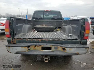 2002 Chevrolet Silverado 1500 LS with VIN 1GCEK14T22Z241762, listed as a Copart auction lot 43076875 with 224,844 mi miles and Clean Title. Bid and sale history available at carsss.com. Image 6.