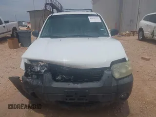 2005 Ford Escape XLT with VIN 1FMYU03125KE16019, listed as a IAAI auction lot 42256715 with 222,592 mi miles and . Bid and sale history available at DreamBid. Image 12.