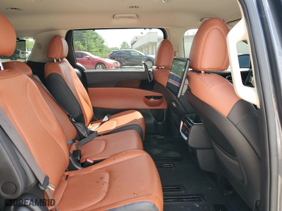2023 Kia Carnival SX Prestige with VIN KNDNE5H32P6277047, listed as a Copart auction lot 65746354 with 23,873 mi miles and Salvage Title. Bid and sale history available at carsss.com. Image 11.