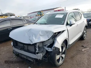 2021 Volvo XC40 Momentum with VIN YV4162UK2M2409330, listed as a IAAI auction lot 41206272 with 44,407 mi miles. Bid and sale history available at carsss.com. Image 6.