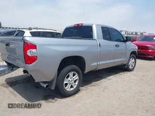 2016 Toyota Tundra SR z VIN 5TFRM5F1XGX099453, wystawiony jako IAAI lot #42492840 z przebiegiem 54 060 mil mil oraz . Historia ofert i sprzedaży dostępna na DreamBid. Obrazek 4.