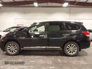 2015 Nissan Pathfinder SV z VIN 5N1AR2MM9FC632565, wystawiony jako IAAI lot #42250526 z przebiegiem 132 996 mil mil oraz . Historia ofert i sprzedaży dostępna na DreamBid. Obrazek 15.