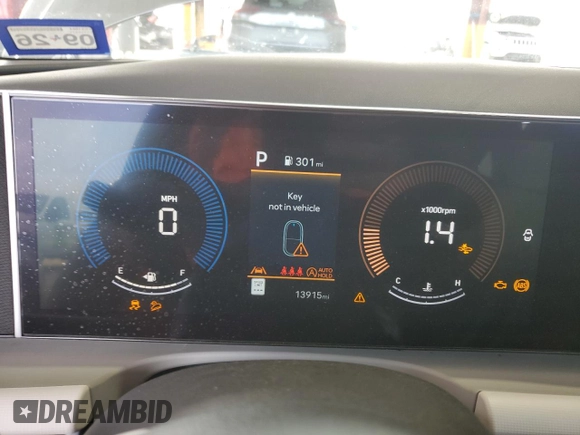 2025 Hyundai Tucson SEL with VIN 5NMJB3DEXSH467239, listed as a Copart auction lot 54619785 with 13,915 mi miles and Clean Title. Bid and sale history available at DreamBid. Image 9.
