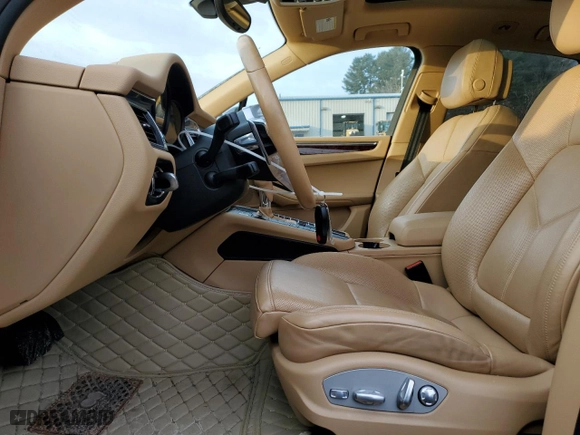 2017 Porsche Macan with VIN WP1AA2A54HLB02580, listed as a Copart auction lot 42897815 with 49,183 mi miles and Non Repairable. Bid and sale history available at carsss.com. Image 7.