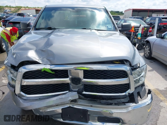 2019 Ram 1500 Tradesman z VIN 3C6RR6KG0KG705946, wystawiony jako IAAI lot #42217999 z przebiegiem 99 460 mil mil oraz . Historia ofert i sprzedaży dostępna na DreamBid. Obrazek 6.