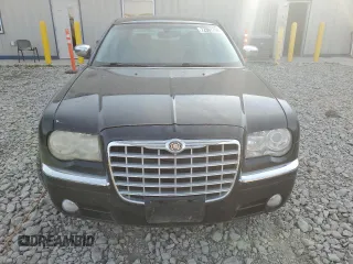 2006 Chrysler 300 C z VIN 2C3LK63H36H345091, wystawiony jako Copart lot #72001754 z przebiegiem 192 896 mil mil oraz Czysty tytuł • Clean title. Historia ofert i sprzedaży dostępna na DreamBid. Obrazek 5.