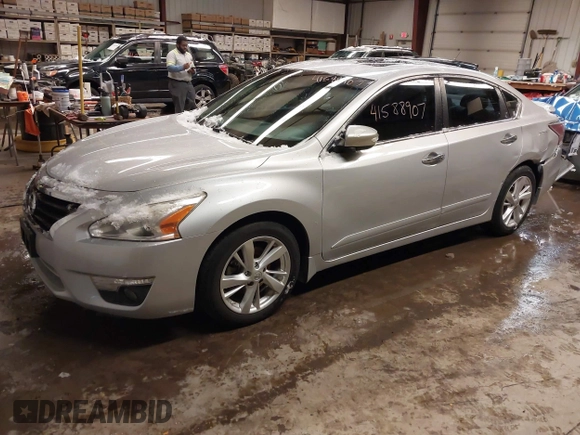 2015 Nissan Altima SL with VIN 1N4AL3AP7FN869950, listed as a IAAI auction lot 41588907 with 61,833 mi miles and . Bid and sale history available at DreamBid. Image 2.