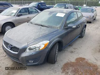 2013 Volvo C30 T5 with VIN YV1672MK1D2309946, listed as a IAAI auction lot 42059297 with 96,085 mi miles and . Bid and sale history available at DreamBid. Image 17.