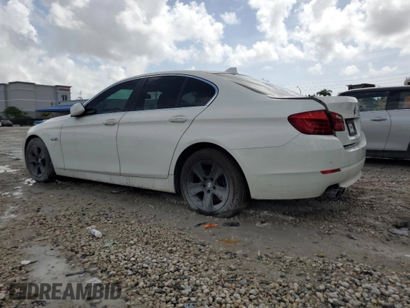 2012 BMW 5 Series 528i z VIN WBAXG5C53CDW85359, wystawiony jako Copart lot #59535145 z przebiegiem 172 104 mil mil oraz Czysty tytuł • Clean title. Historia ofert i sprzedaży dostępna na DreamBid. Obrazek 2.