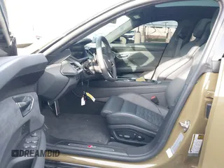 2024 Audi RS e-tron GT z VIN WAUBHBFW5R7900659, wystawiony jako IAAI lot #41797376 z przebiegiem 1010 mil mil oraz . Historia ofert i sprzedaży dostępna na DreamBid. Obrazek 5.