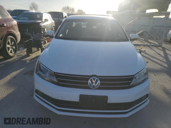 2016 Volkswagen Jetta SEL z VIN 3VWL07AJXGM219128, wystawiony jako Copart lot #49392665 z przebiegiem 131 518 mil mil oraz Szkoda całkowita • Salvage title. Historia ofert i sprzedaży dostępna na DreamBid. Obrazek 5.