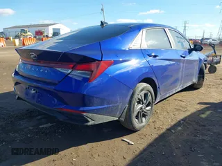 2023 Hyundai Elantra SEL z VIN KMHLM4AG3PU593422, wystawiony jako IAAI lot #41742184 z przebiegiem 17 631 mil mil oraz . Historia ofert i sprzedaży dostępna na DreamBid. Obrazek 4.