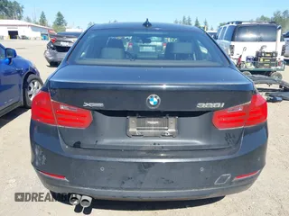 2015 BMW 3 Series 328i xDrive z VIN WBA3B5C52FF962217, wystawiony jako IAAI lot #42381116 z przebiegiem 72 777 mil mil oraz . Historia ofert i sprzedaży dostępna na DreamBid. Obrazek 17.