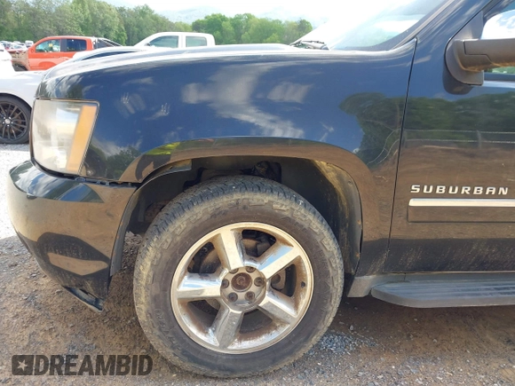 2011 Chevrolet Suburban LTZ with VIN 1GNSKKE38BR359006, listed as a IAAI auction lot 42183589 with 162,154 mi miles and . Bid and sale history available at DreamBid. Image 18.