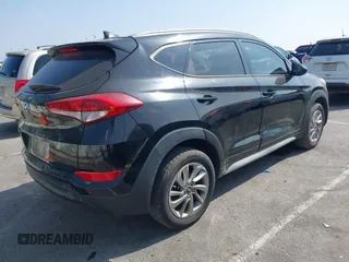 2018 Hyundai Tucson SEL with VIN KM8J33A43JU689679, listed as a IAAI auction lot 42093598 with 91,833 mi miles. Bid and sale history available at carsss.com. Image 4.