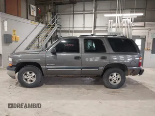 2001 Chevrolet Tahoe LT with VIN 1GNEK13T11J227454, listed as a IAAI auction lot 41513937 with 284,210 mi miles. Bid and sale history available at carsss.com. Image 14.