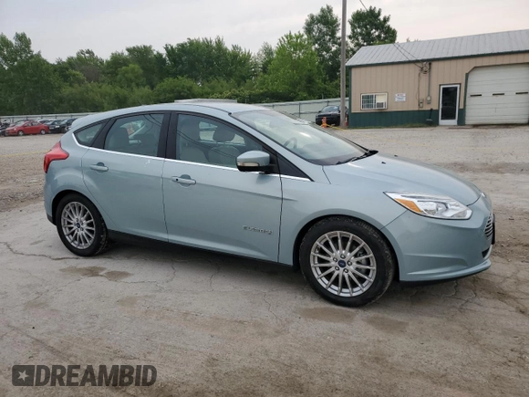 2013 Ford Focus Electric with VIN 1FADP3R42DL264058, listed as a Copart auction lot 59331665 with 43,266 mi miles and Salvage title. Bid and sale history available at DreamBid. Image 4.