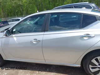 2019 Nissan Altima S with VIN 1N4BL4BV6KC211808, listed as a IAAI auction lot 41981312 with 96,362 mi miles and . Bid and sale history available at carsss.com. Image 15.