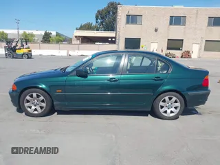 1999 BMW 3 Series 323i with VIN WBAAM3336XFP55691, listed as a IAAI auction lot 42033522 with 129,067 mi miles. Bid and sale history available at carsss.com. Image 14.
