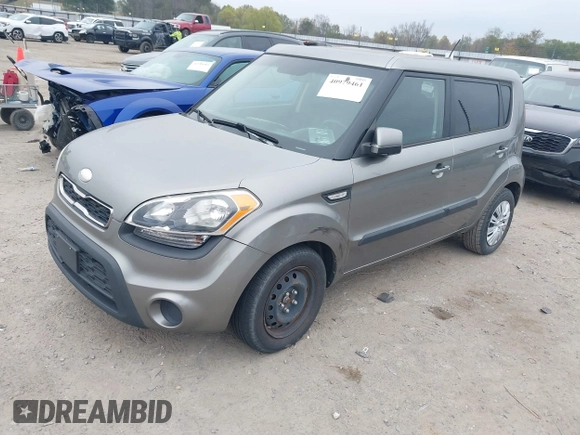 2013 Kia Soul with VIN KNDJT2A53D7636040, listed as a IAAI auction lot 40979461 with 122,530 mi miles. Bid and sale history available at carsss.com. Image 2.