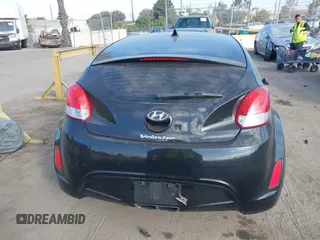 2013 Hyundai Veloster w/Gray Int with VIN KMHTC6AD1DU141372, listed as a IAAI auction lot 41349170 with 1 mi miles. Bid and sale history available at carsss.com. Image 15.