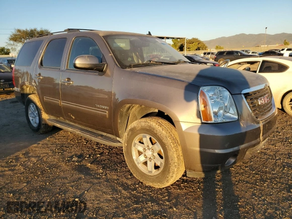 2013 GMC Yukon SLE with VIN 1GKS1AE05DR313734, listed as a Copart auction lot 39047363 with 97,303 mi miles and Salvage Title. Bid and sale history available at carsss.com. Image 4.