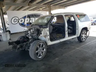 2008 Cadillac Escalade z VIN 1GYFC66858R173581, wystawiony jako Copart lot #59135785 z przebiegiem Nie podano mil oraz Nie do naprawy • Non repairable. Historia ofert i sprzedaży dostępna na DreamBid. Obrazek 1.