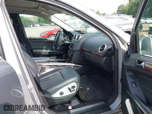 2012 Mercedes-Benz GL 450 z VIN 4JGBF7BEXCA766840, wystawiony jako IAAI lot #42521600 z przebiegiem 154 811 mil mil oraz . Historia ofert i sprzedaży dostępna na DreamBid. Obrazek 5.
