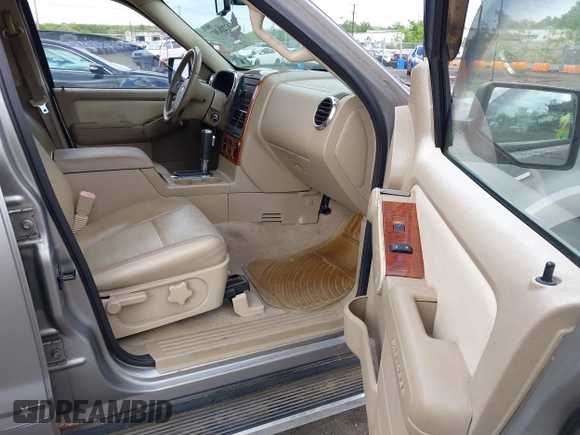 2008 Ford Explorer Eddie Bauer with VIN 1FMEU74E58UA06160, listed as a IAAI auction lot 42226307 with 143,056 mi miles and . Bid and sale history available at DreamBid. Image 5.
