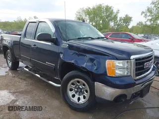 2011 GMC Sierra 1500 SL z VIN 1GTR2UEAXBZ122261, wystawiony jako IAAI lot #42220220 z przebiegiem 241 367 mil mil oraz . Historia ofert i sprzedaży dostępna na DreamBid. Obrazek 1.