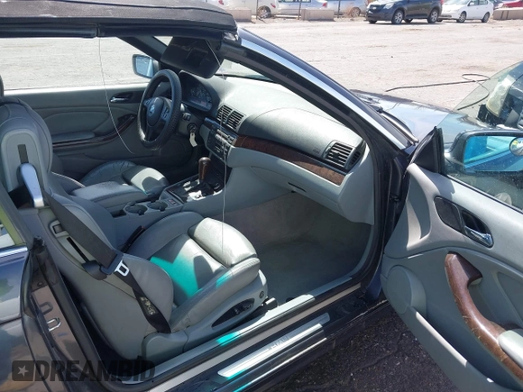 2005 BMW 3 Series 325Ci with VIN WBABW33405PL35861, listed as a IAAI auction lot 42042997 with 137,148 mi miles and . Bid and sale history available at carsss.com. Image 5.