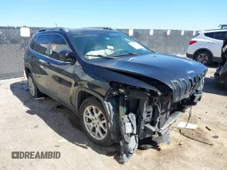 2015 Jeep Cherokee Latitude with VIN 1C4PJLCBXFW782534, listed as a IAAI auction lot 41698589 with 1 mi miles. Bid and sale history available at carsss.com. Image 1.