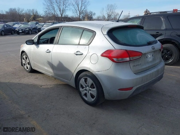 2016 Kia Forte 5-Door LX with VIN KNAFK5A82G5586927, listed as a IAAI auction lot 41396353 with 168,625 mi miles. Bid and sale history available at carsss.com. Image 3.